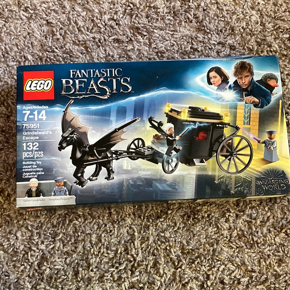 LEGO Fantastic Beasts Grindelwald's Escape Set